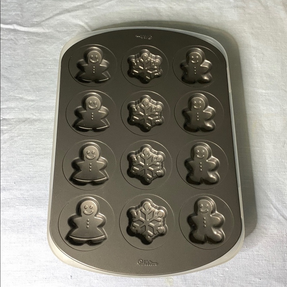 Wilton Holiday Shape Cookie Sheet/Mold